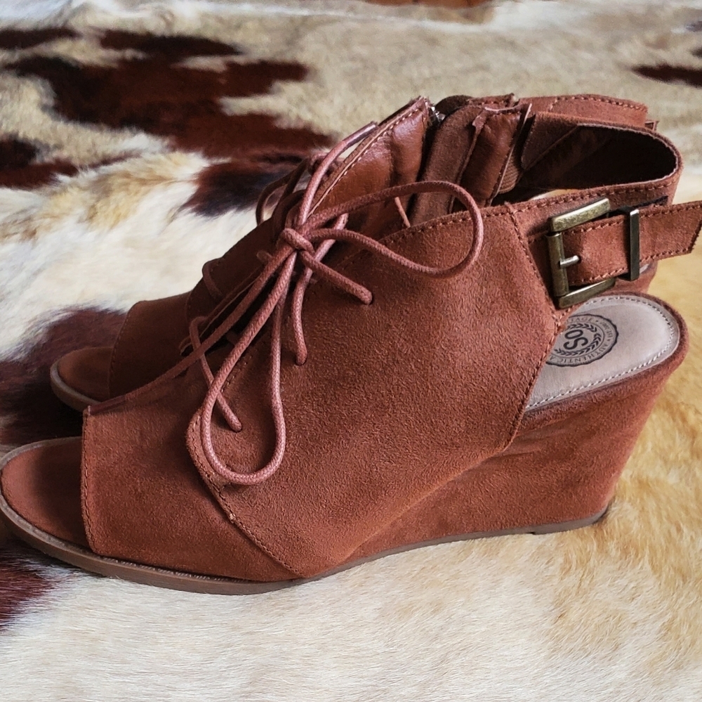 Sandal Wegdes